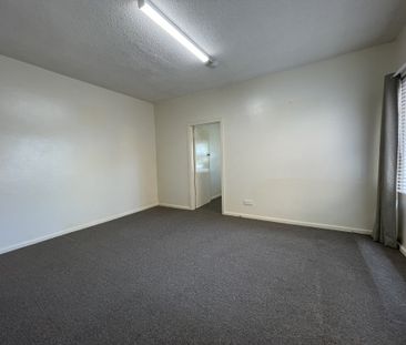 2/174 Corlette Street THE JUNCTION NSW 2291 - Photo 5