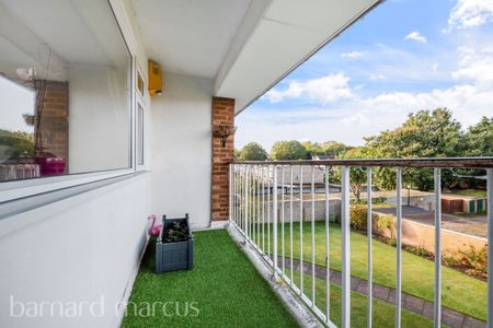 Woodcote Road, WALLINGTON - Photo 2