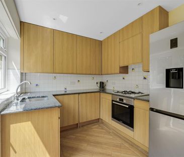House To Let - Photo 6