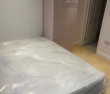 Studio Flat, Eastern Avenue, IG2 - Photo 5