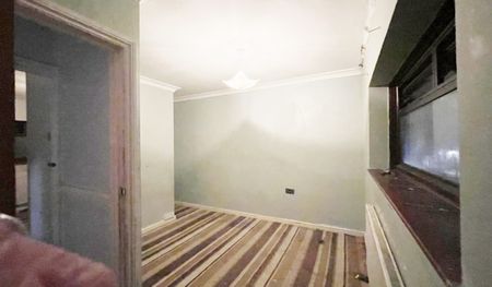 Ray Gardens, Barking, Essex IG11 - Photo 4