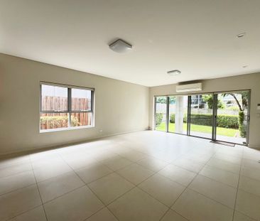 Near new two bedroom + study townhouse - Photo 6