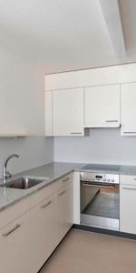 "Perfect for singles and students!" - Photo 3