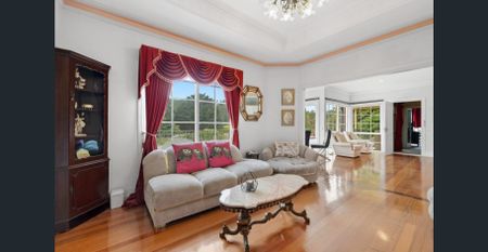 Earlwood Manor - Photo 3