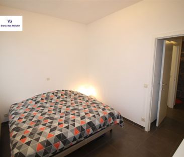 Authentiek appartement met alle comfort palende aan het Stadhuis va... - Photo 4