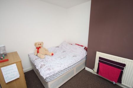 5 Bed - Glossop Street, Woodhouse , Leeds - Photo 5