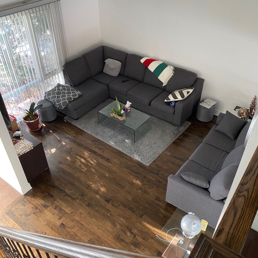 For Lease - 203 Three Valleys Drive, Toronto, Ontario - Photo 1