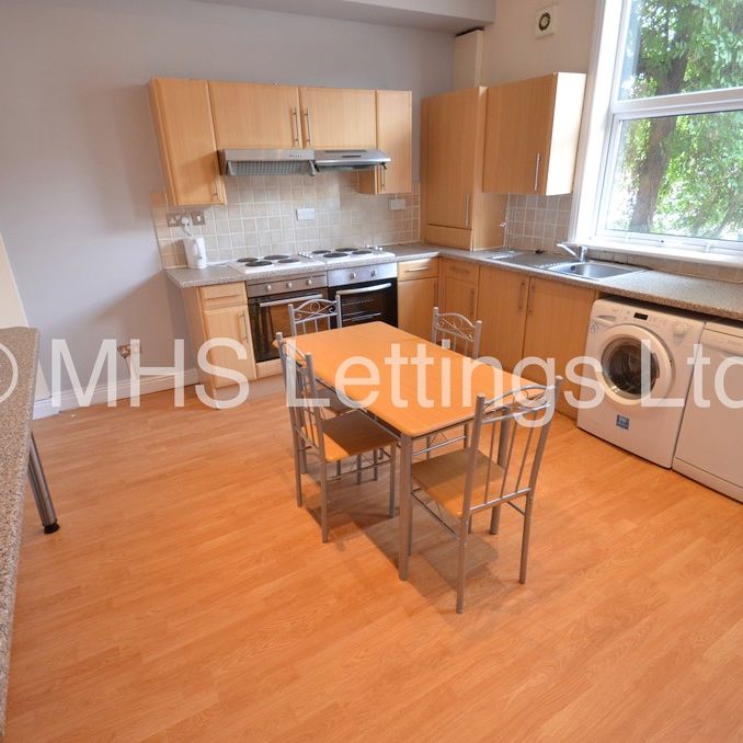 Room 2, 5 High Cliffe, Leeds, LS4 2PE - Photo 1