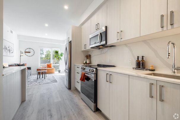 Landing on Main - Photo 1