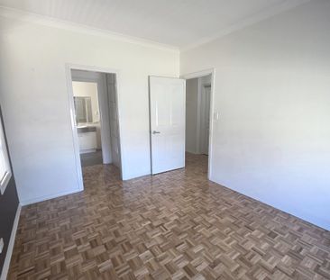 Don't Miss This Well Presented 3 Bedroom Home Located in a Great Ar... - Photo 3