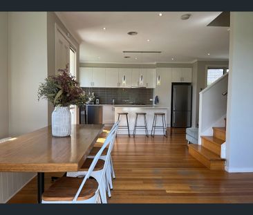 Style, quality and location! - Photo 3