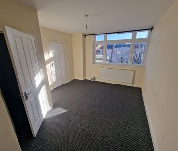 5 Bed Terraced House, Windsor Crescent, HA9 - Photo 4