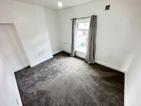 2 bedroom terraced house to rent - Photo 4