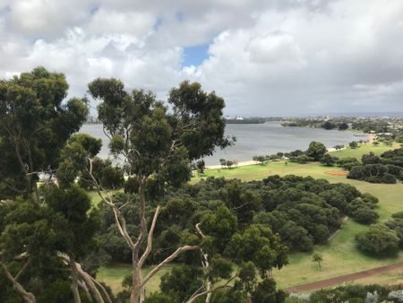 Unfurnished Apartment Overlooking the Swan River&excl; - Photo 3