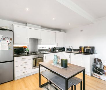 Byron Road, Addlestone, Surrey, KT15 2SX - Photo 3