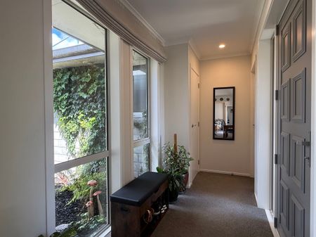 Modern living, country location! - Photo 3