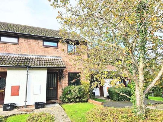 Summertrees Court, Ashley, BH25 - Photo 1