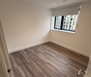 2 Bed Flat, Juniper Crescent, SE10 - Photo 6