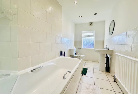 5 bedroom house to rent - Photo 3