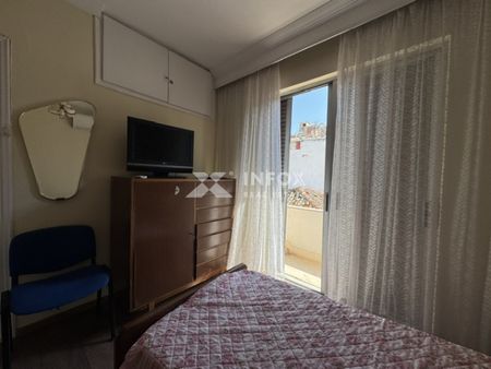 Καβάλα, Κέντρο. Γκαρσονιέρα 40τ.μ. στον 3ο Όροφο Πολυκατοικίας ΧΩΡΙΣ ΑΣΑΝΣΕΡ διατίθεται προς Ενοικίαση - Photo 3