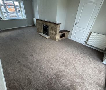 Bromfield Crescent, Wednesbury - Photo 1