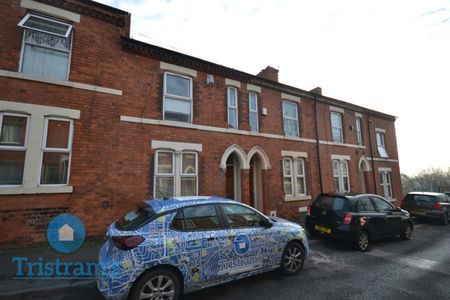 4 bed Mid Terraced House for Rent - Photo 5