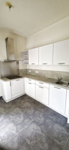Location Appartement 3 pièces 64m² BORDEAUX 33300 - Photo 2