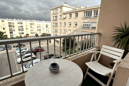 Appartement T2 50 m2 meublé - Photo 4