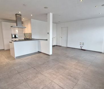 Woning met 3 kamers, garage en terras in Nieuwkerke (Heuvelland). - Photo 1