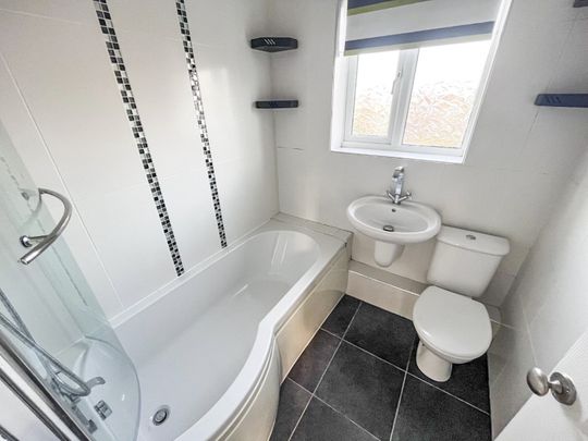 2 bedroom House To Let - Photo 1