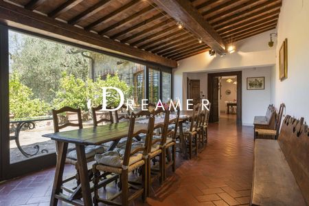 Splendid Tuscan Villa on the Hills of Florence - Photo 5