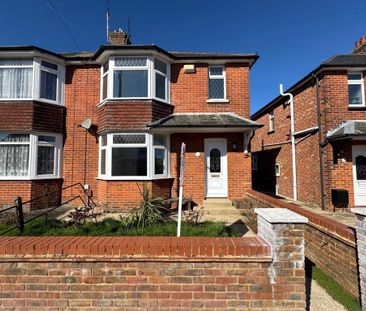 3 bedroom semi-detached house to rent - Photo 6