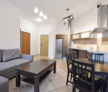 Mieszkanie 2-pokojowe z ogródkiem i miejscem postojowym! - Zdjęcie 2