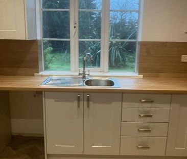 We are delighted to present this three-bedroom detached farmhouse, ... - Photo 2