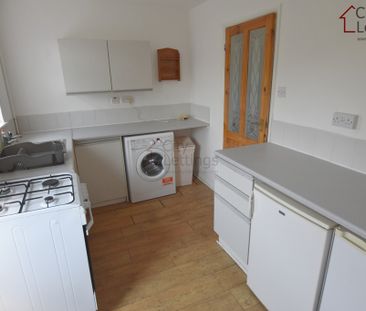 2 Bedroom End Terraced House - Photo 4