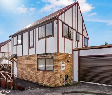 Private, Peaceful & Perfectly Positioned in Ellerslie - Photo 4