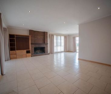 Location, Location - Photo 3