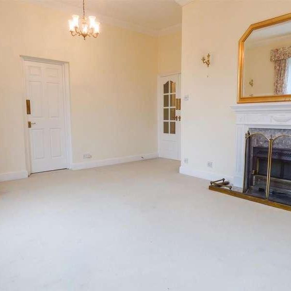 Rayleigh Road, Brentwood, Hutton, CM13 - Photo 1