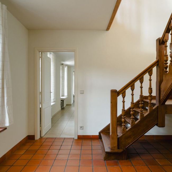 Villa te huur in Hoeilaart voor € 2.250 met 4 slaapkamers - Photo 1