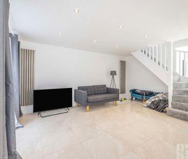 Athena Place, The Drive, Northwood, HA6 - Photo 2