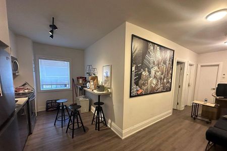 For Lease - 595 St Clair Avenue Unit# 5, Toronto, Ontario - Photo 3