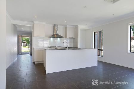 37 Daintree Way, 3690, West Wodonga Vic - Photo 2