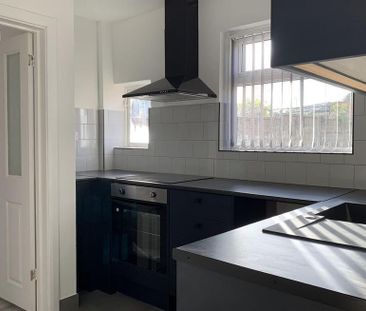 3 bedroom end of terrace house to rent - Photo 6