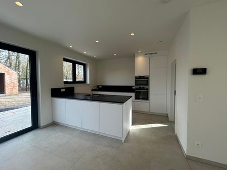 Ruime woning met een zee van ruimte en licht - Photo 2