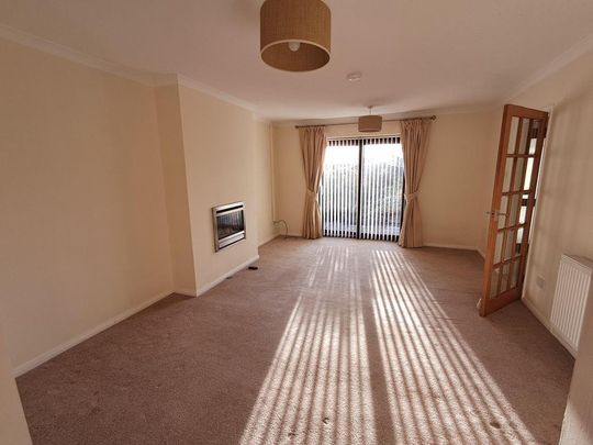 2 bedroom bungalow to rent - Photo 1