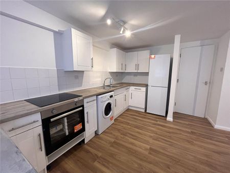 1 bedroom flat to rent - Photo 5