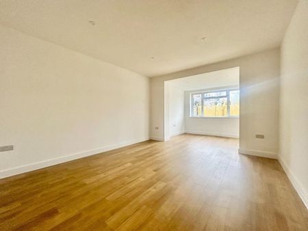 4 bedroom detached bungalow to rent - Photo 3