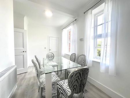 3 bed house to rent in Shenley Lane, London Colney, AL2 - Photo 5