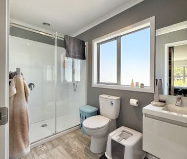 3 bedroom home in Lower Hutt - Photo 4