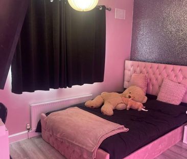 3 bed Semi-Detached - To Let - Photo 2